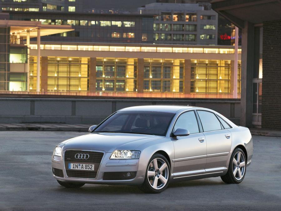  Audi A8 4.2 Quattro (D3) 2005 года  (фото 6 из 9)